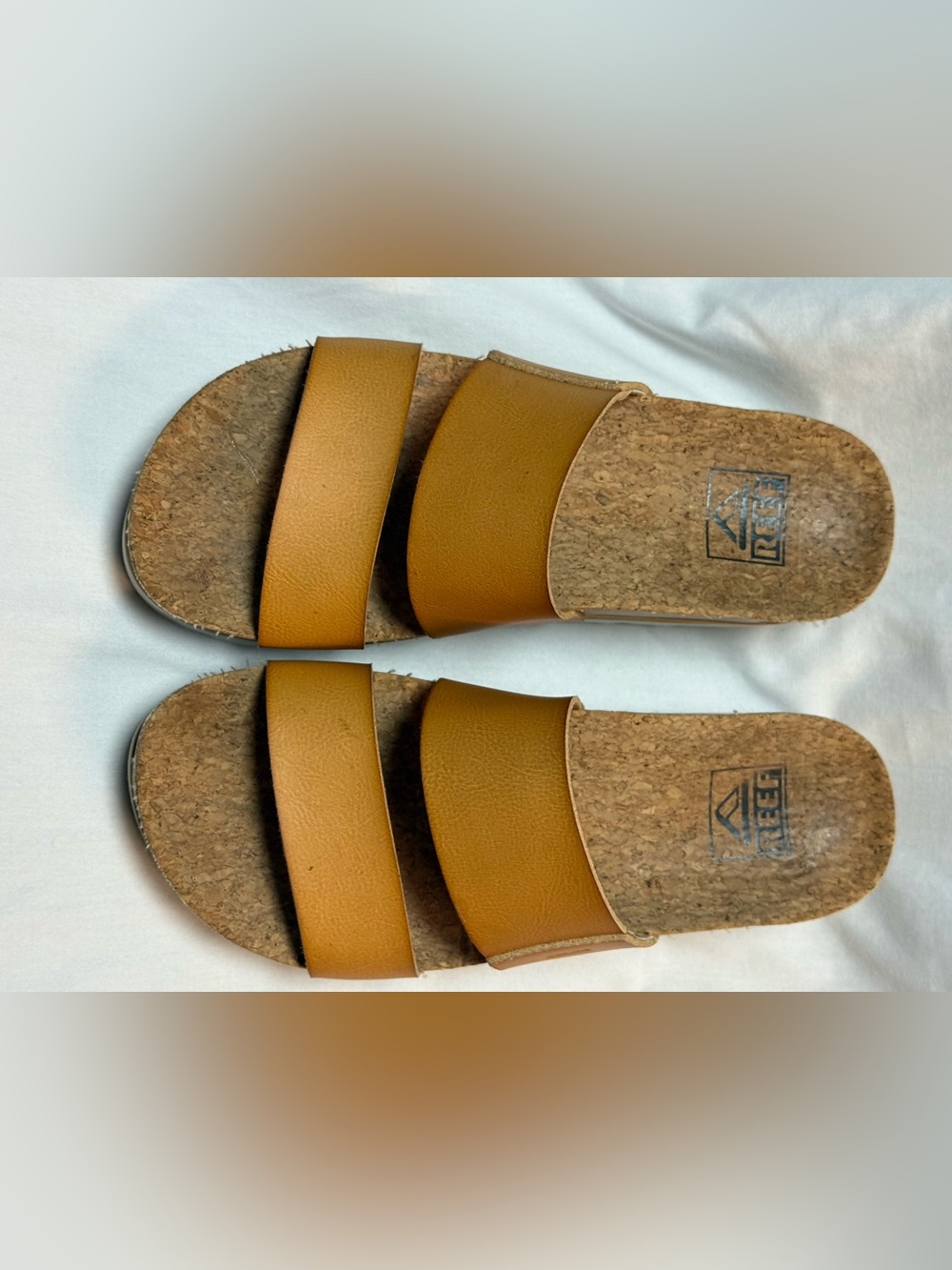 Reef Cushion Vista Hi Platform natural color sandals